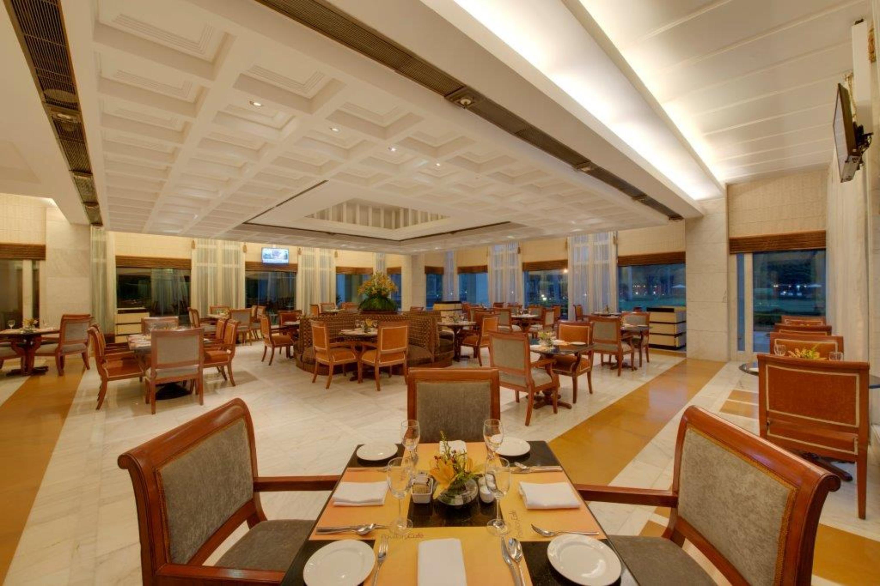 Jaypee Palace Hotel Agra  Ngoại thất bức ảnh