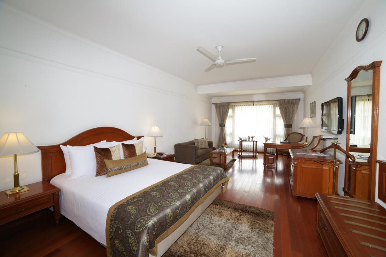 Jaypee Palace Hotel Agra  Ngoại thất bức ảnh